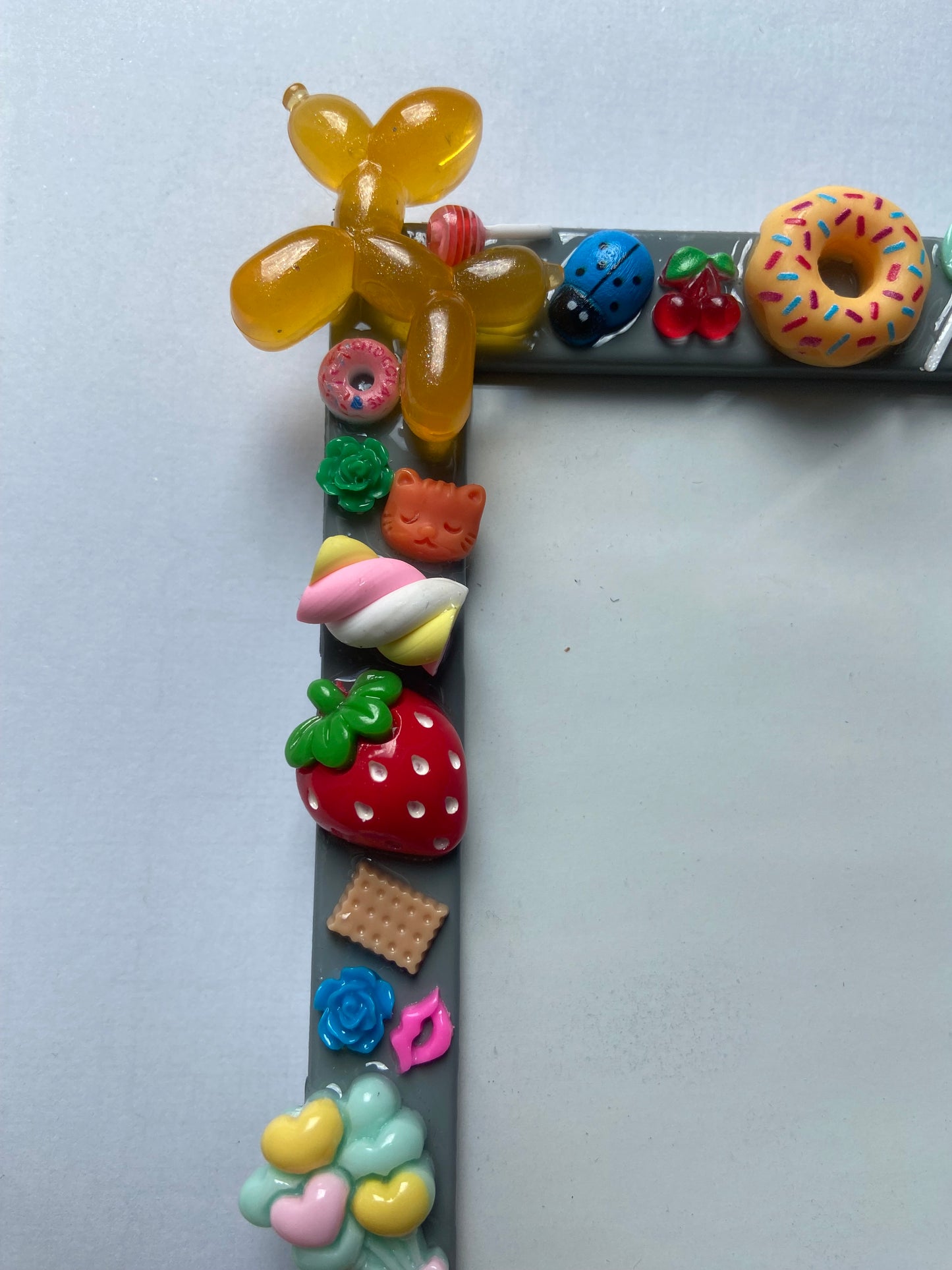 Handmade Resin Photo Frame – Candy Charm Decor
