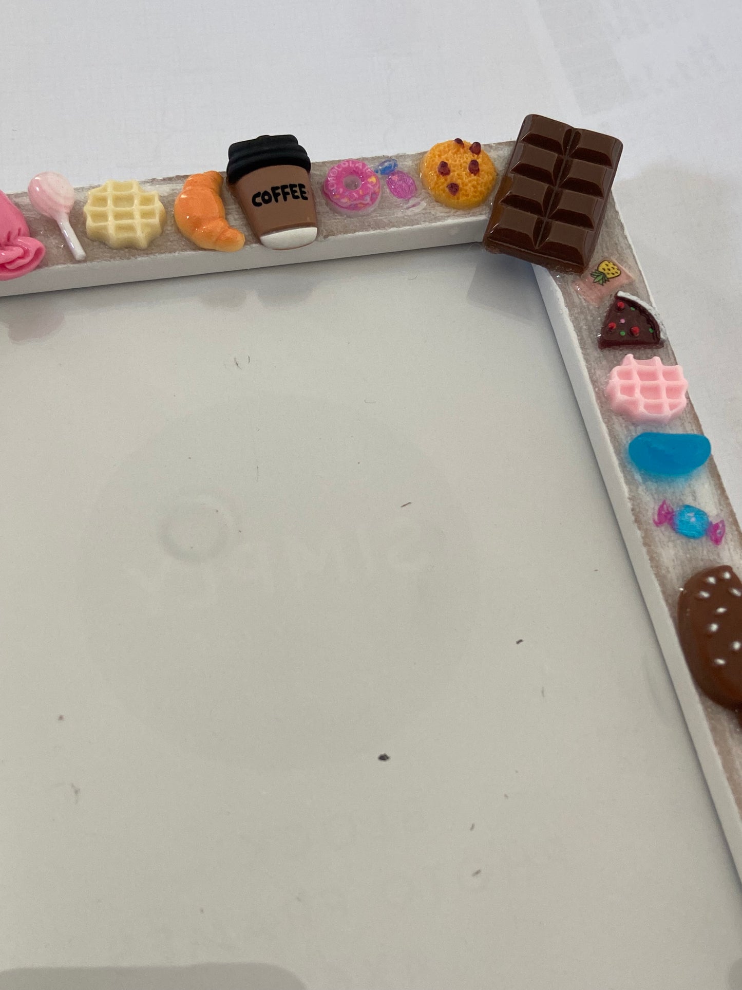 Handmade Resin Photo Frame – Candy Charm Decor