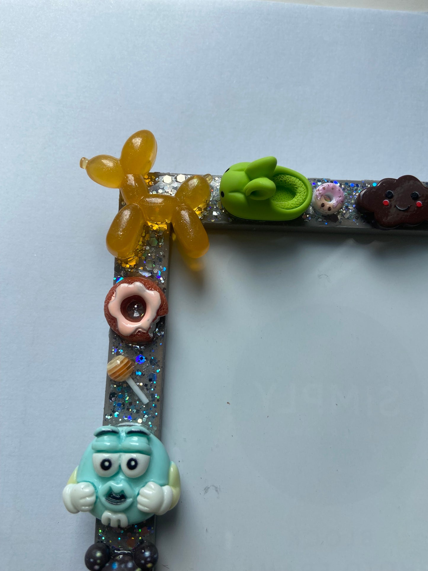 Handmade Resin Photo Frame – Candy Charm Decor