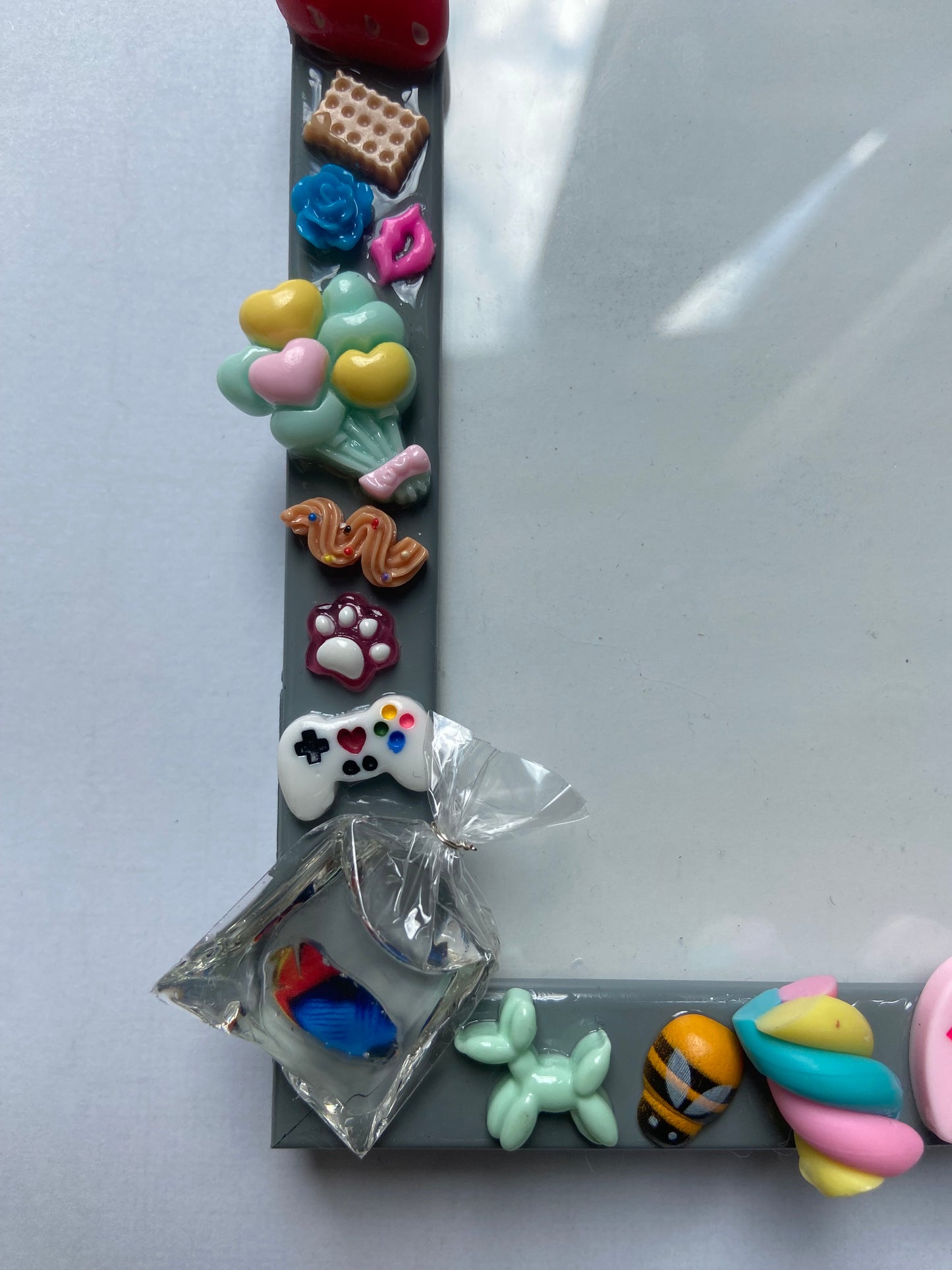 Handmade Resin Photo Frame – Candy Charm Decor