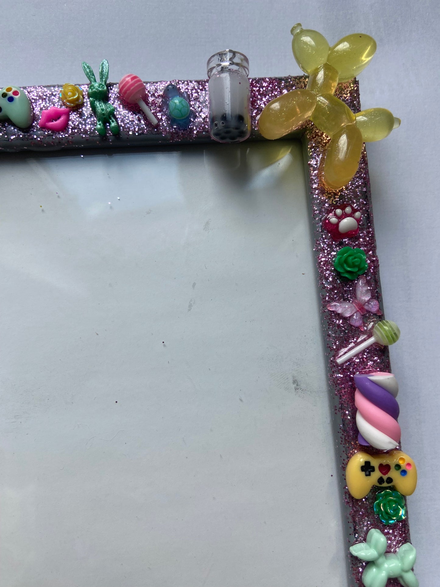 Handmade Resin Photo Frame – Candy Charm Decor