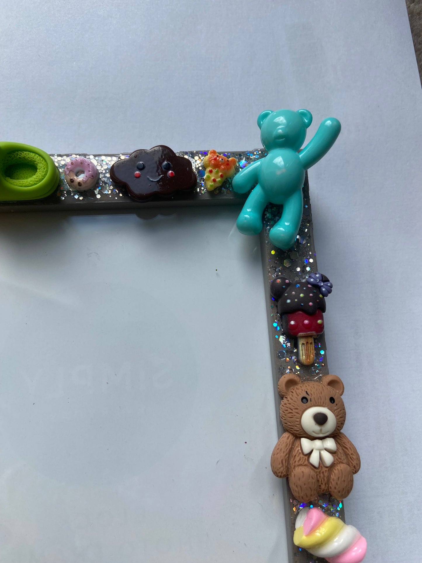 Handmade Resin Photo Frame – Candy Charm Decor