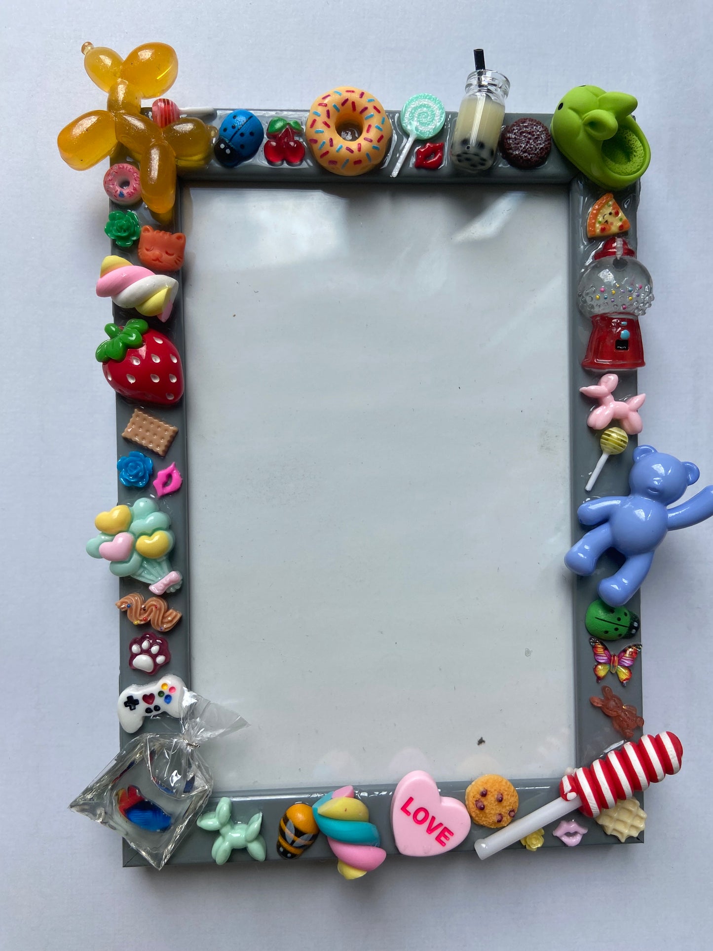 Handmade Resin Photo Frame – Candy Charm Decor