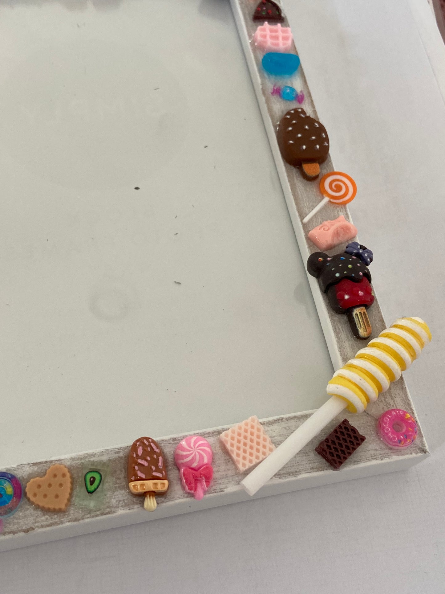 Handmade Resin Photo Frame – Candy Charm Decor