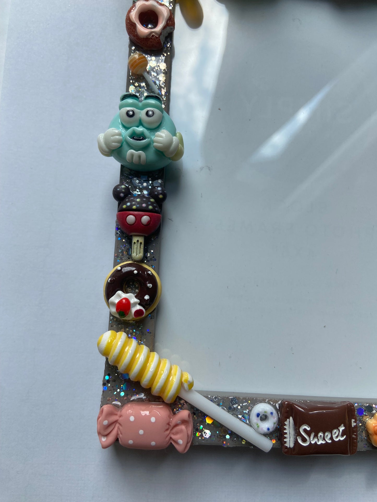 Handmade Resin Photo Frame – Candy Charm Decor