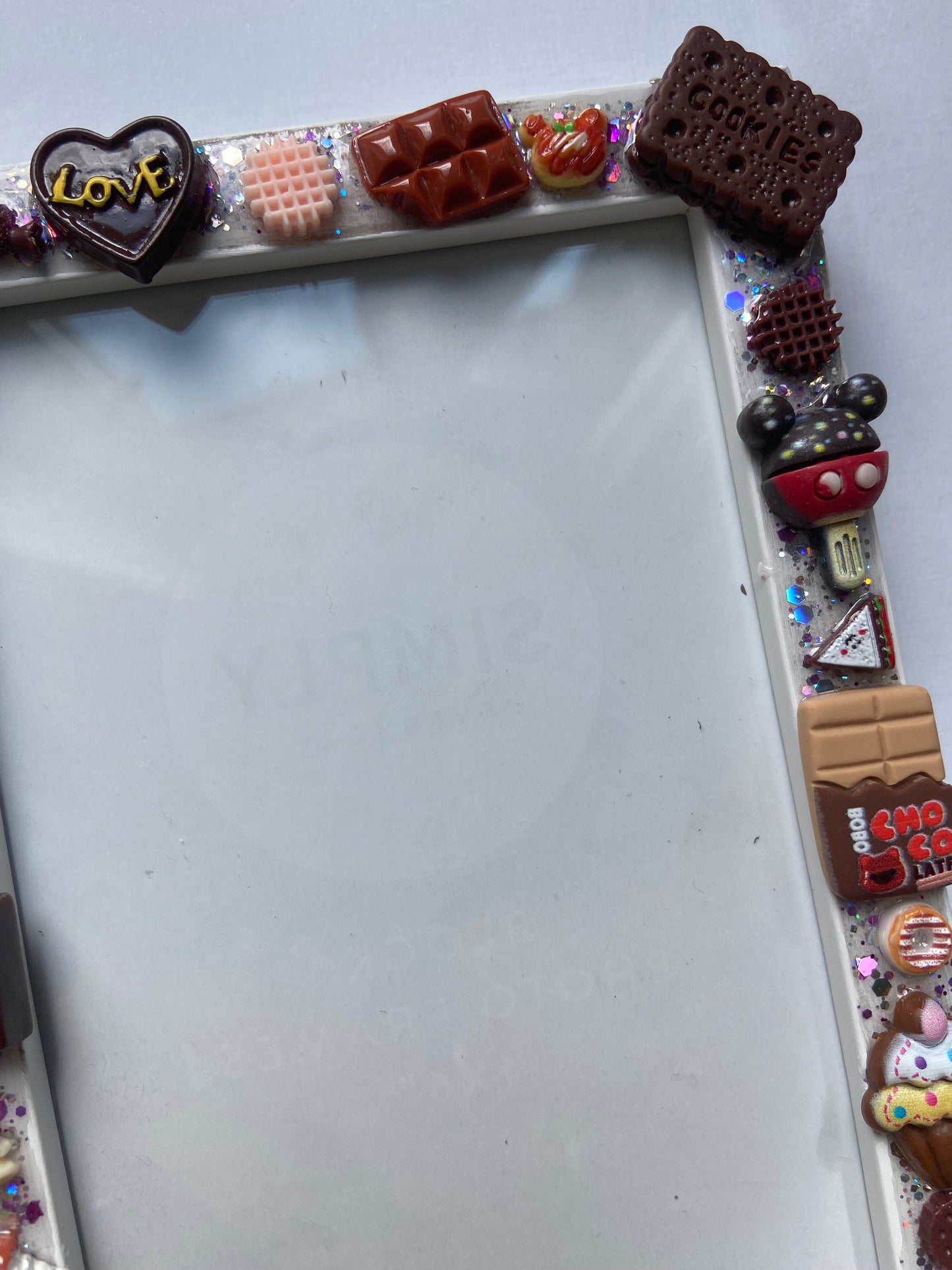 Handmade Resin Photo Frame – Candy Charm Decor