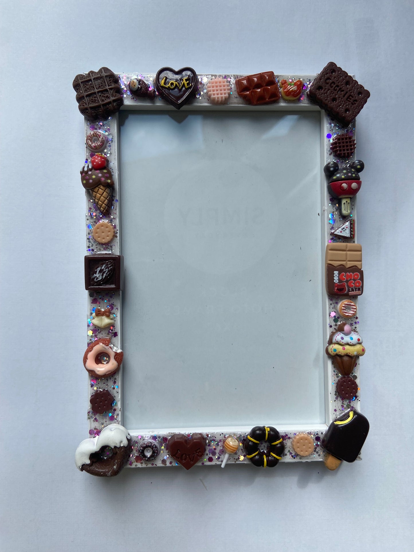 Handmade Resin Photo Frame – Candy Charm Decor